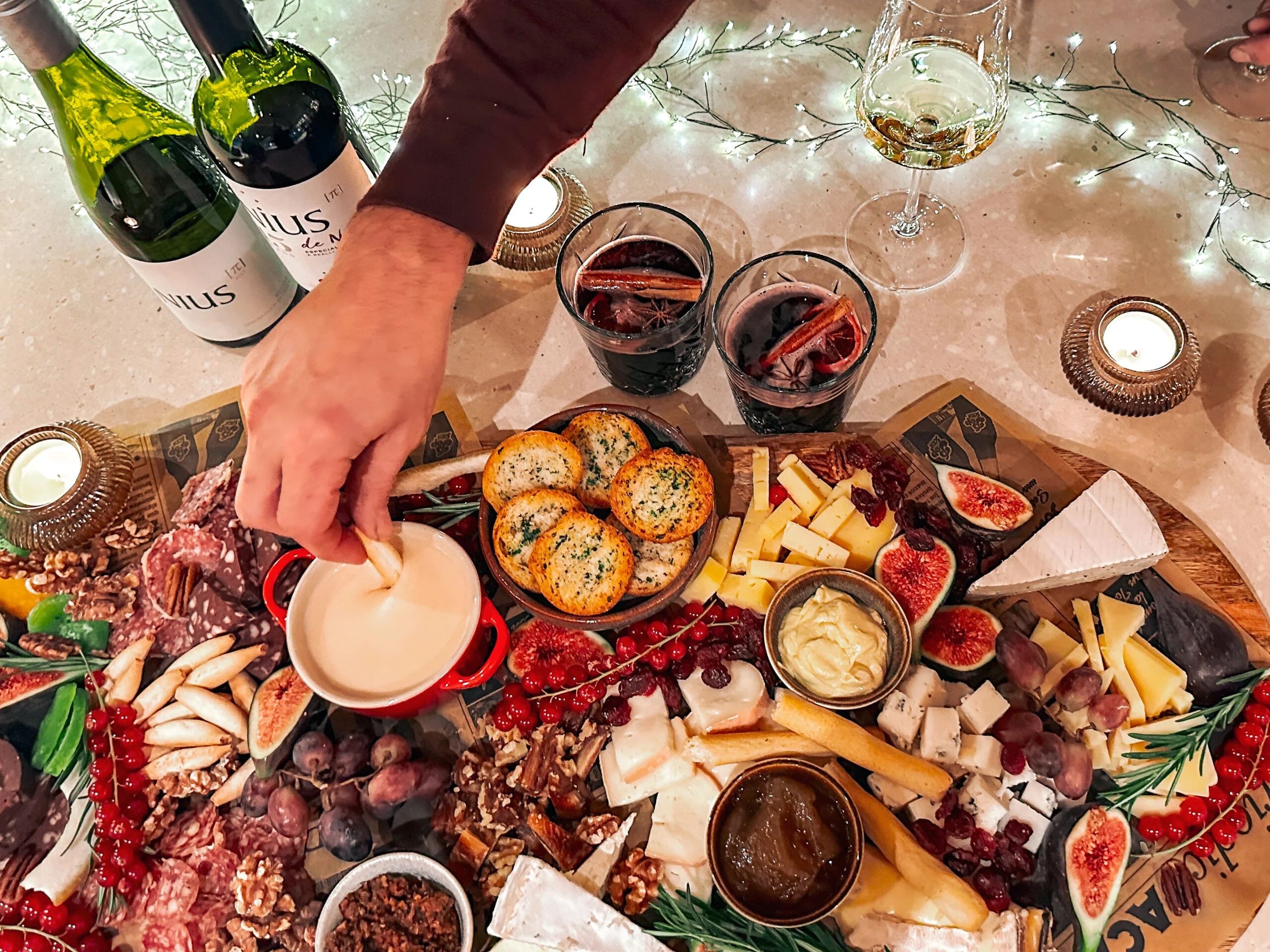 WinterWonderCheers - Booze & Bites